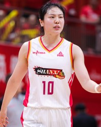 爱游戏体育-锁死最佳外援！中国女篮26岁1米86王牌闪耀：防守悍将冲击第二冠